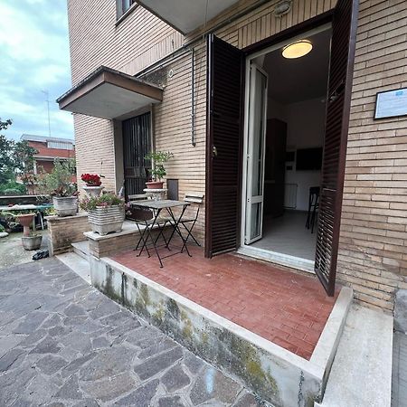 Roma Chic Residenza Gemelli Apartment Luaran gambar