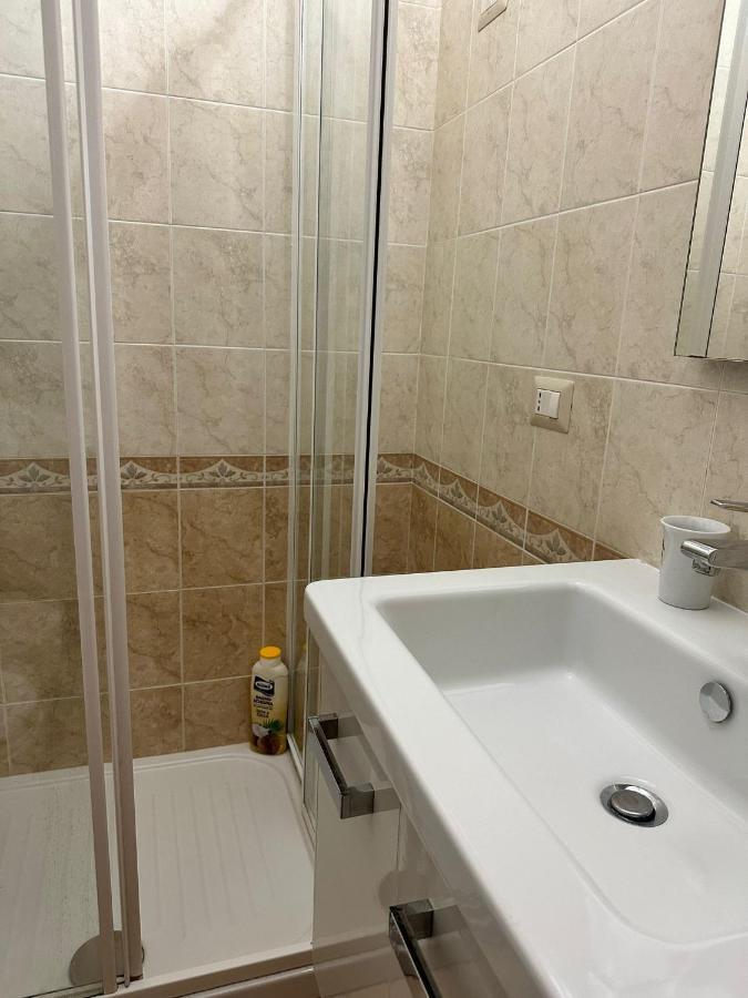 Roma Chic Residenza Gemelli Apartment Luaran gambar