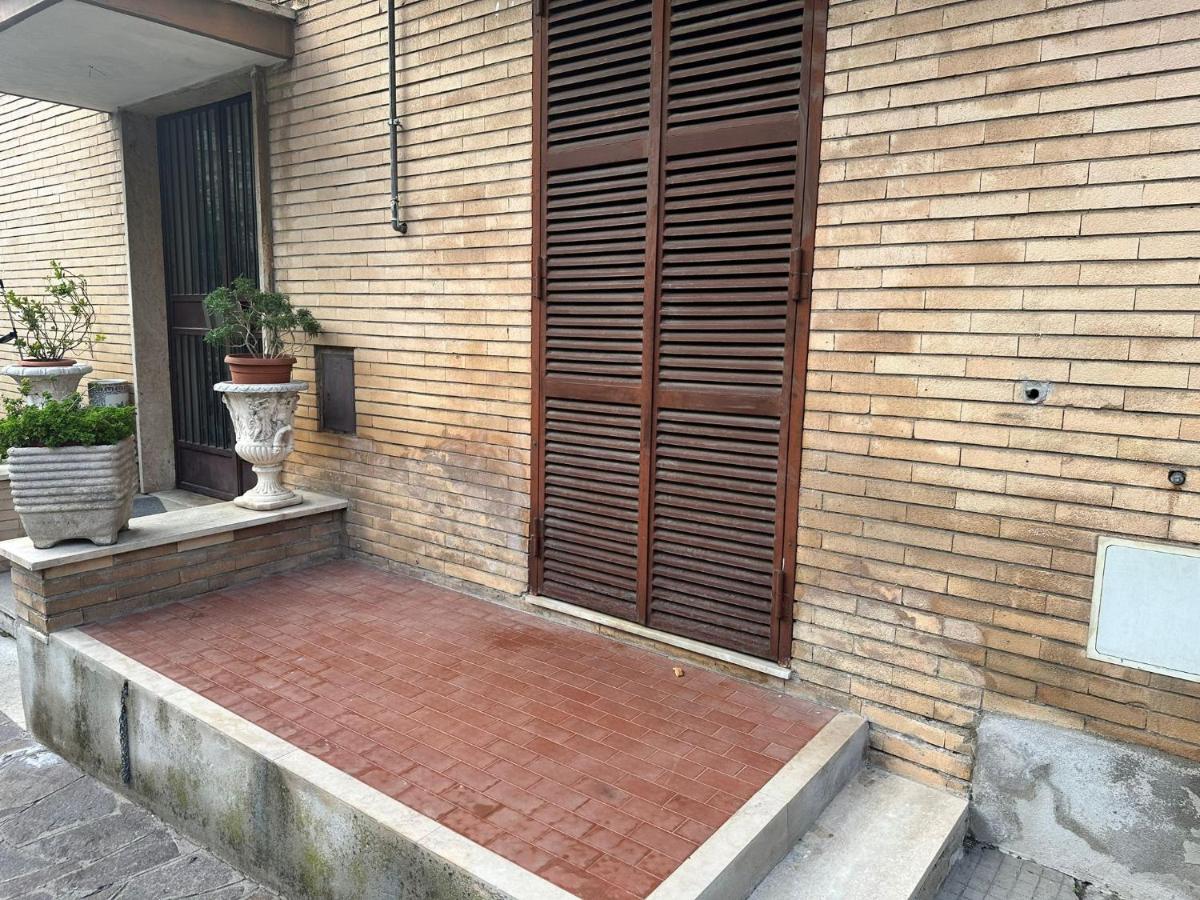 Roma Chic Residenza Gemelli Apartment Luaran gambar