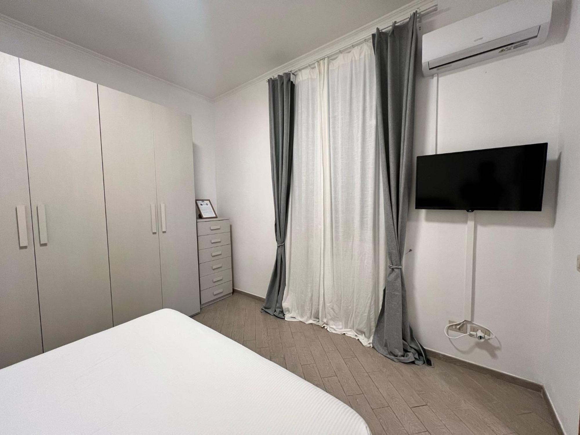 Roma Chic Residenza Gemelli Apartment Luaran gambar